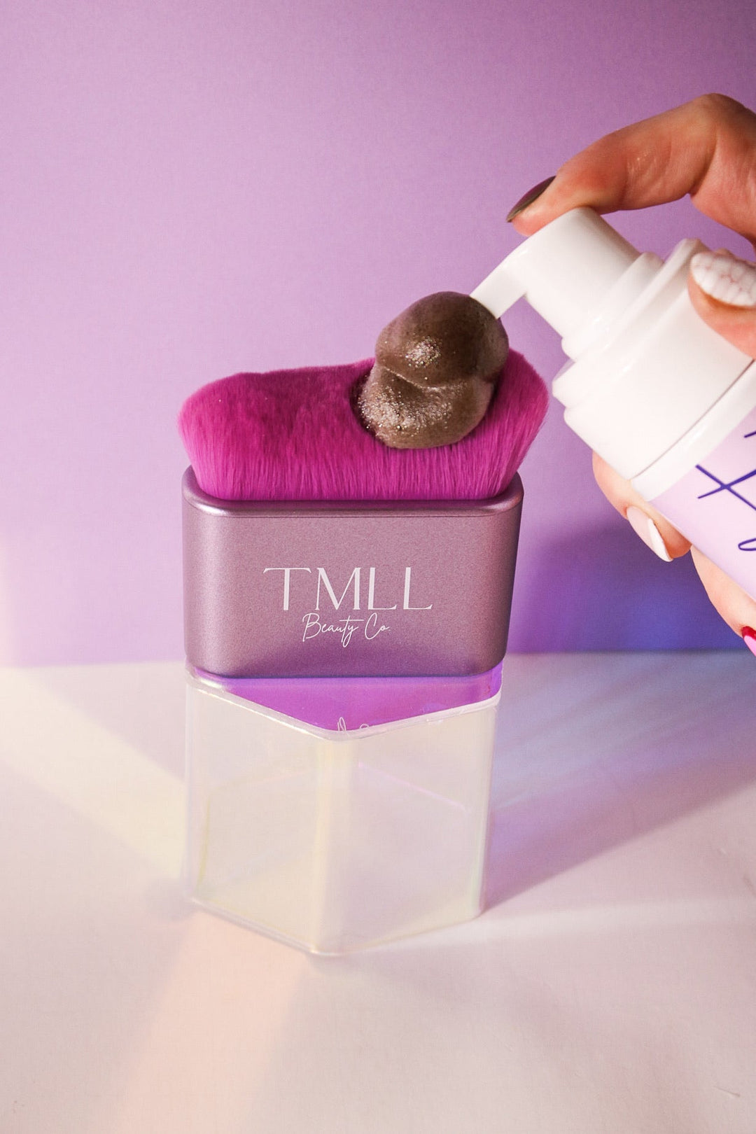 JUNE PREORDER: Self Tan Contour & Blending Brush by TMLL (Ships in 2-3 Weeks)