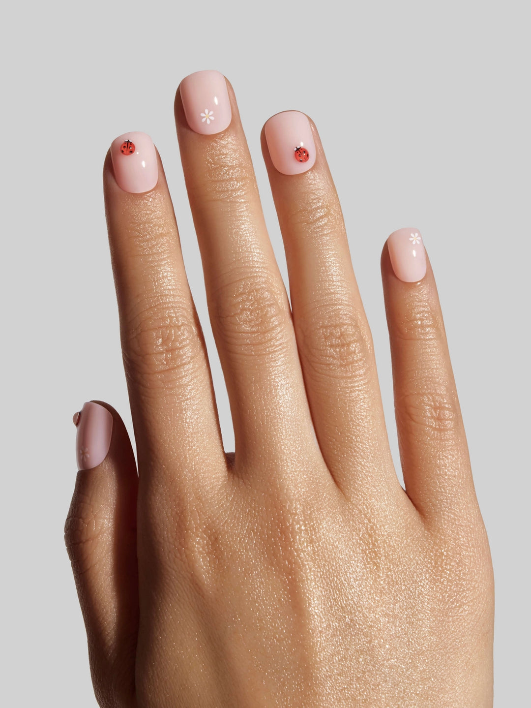 My Little Guest Press-On Nails by Celebritips