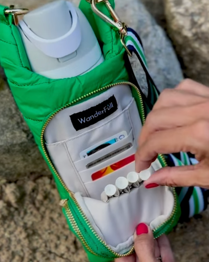 JUNE MARKET: Kelly Green HydroBag® with Golf Embroidery by Wanderfull (Ships in 2-3 Weeks)