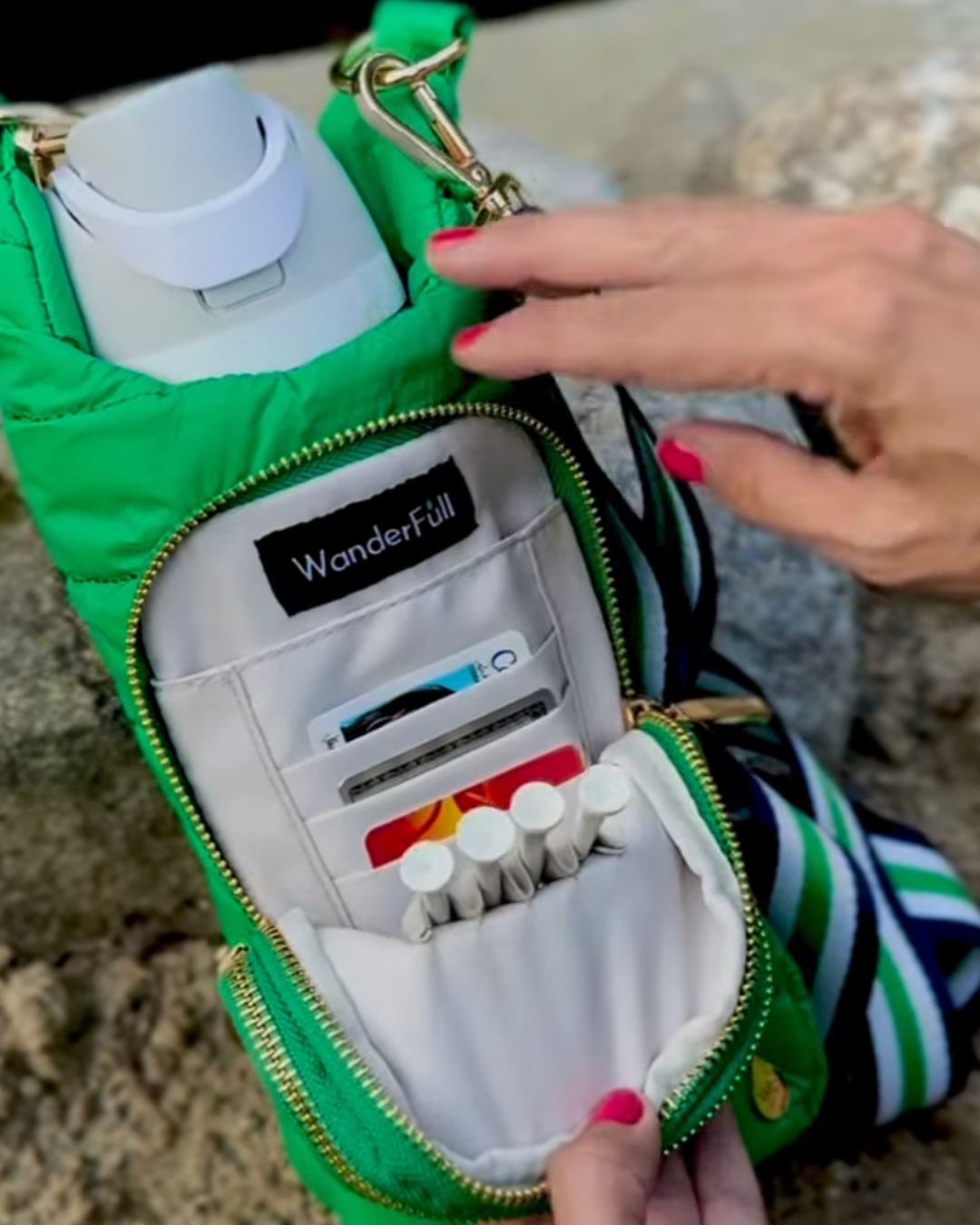 JUNE MARKET: Kelly Green HydroBag® with Golf Embroidery by Wanderfull (Ships in 2-3 Weeks)