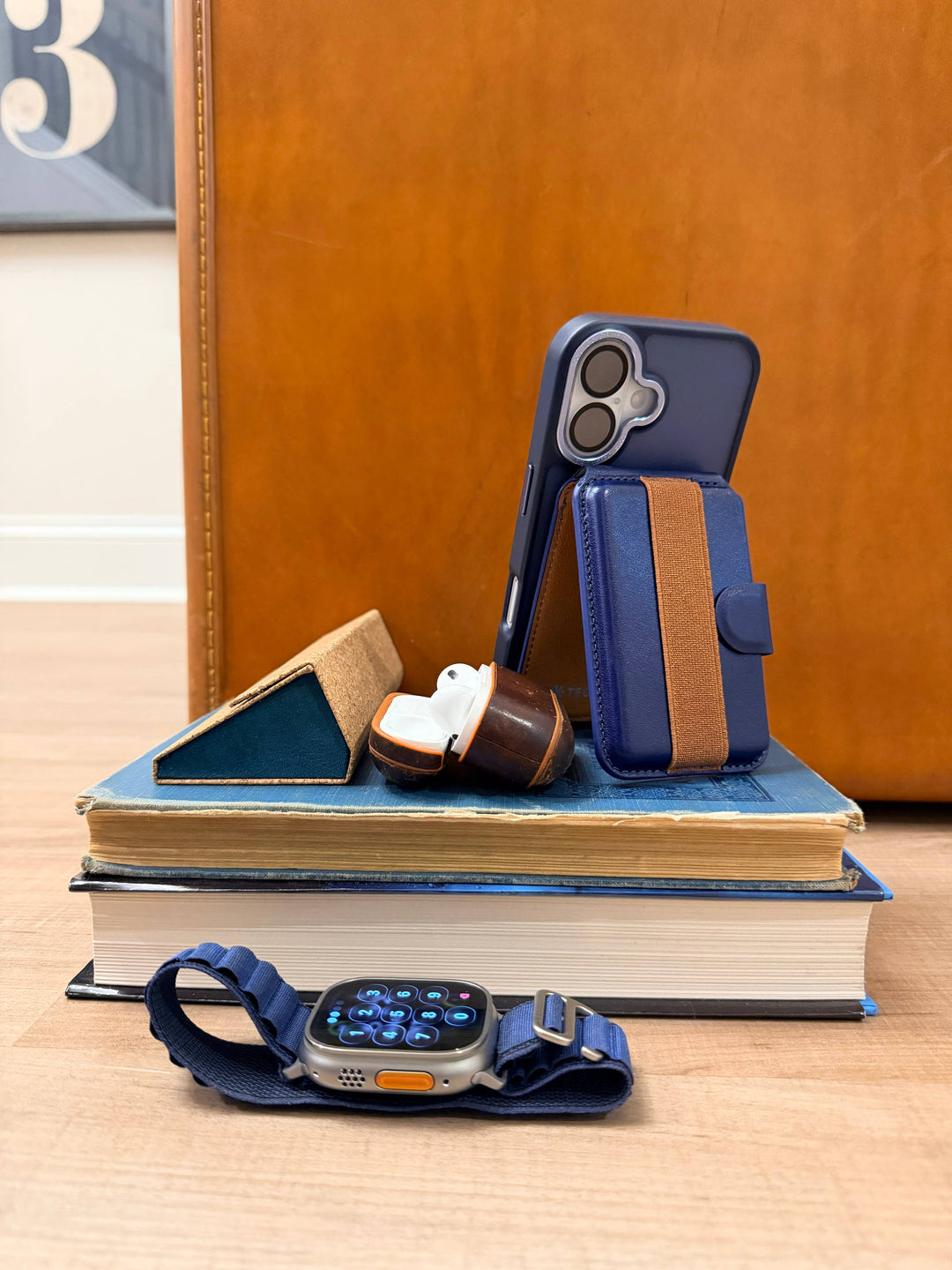 Back Pocket 3-in-1 Magnetic Phone Wallet - Navy/Camel