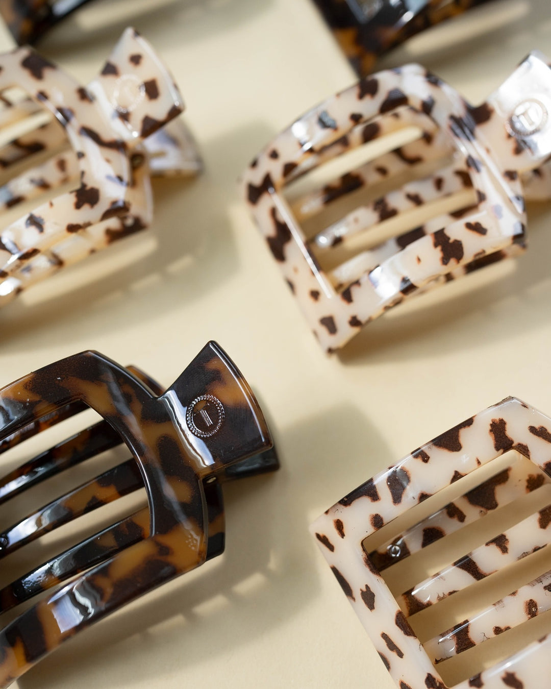 Large Teleties Flat Square Clip - Blonde Tortoise