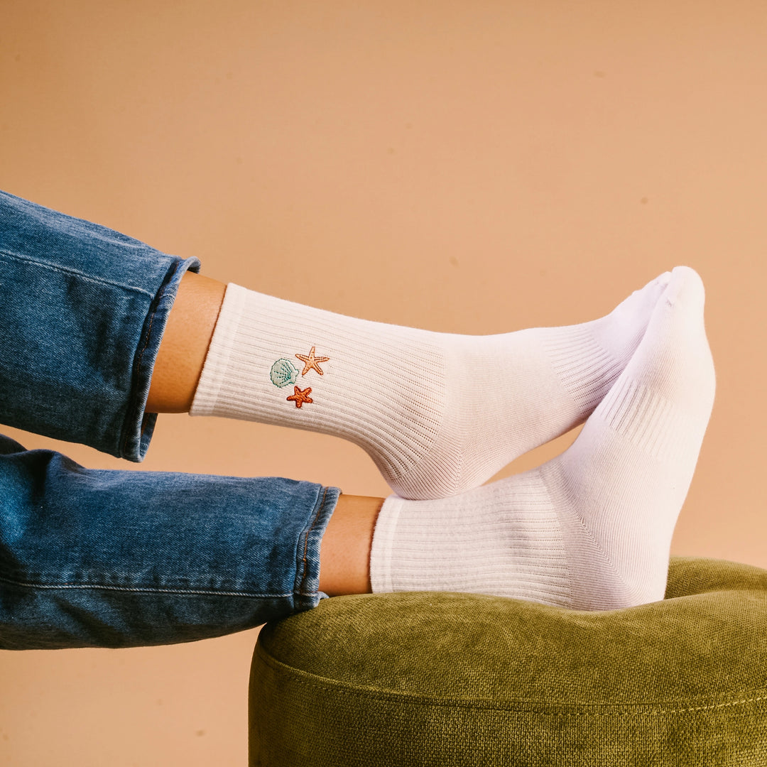 Embroidered Crew Socks - Seashells by the Darling Effect