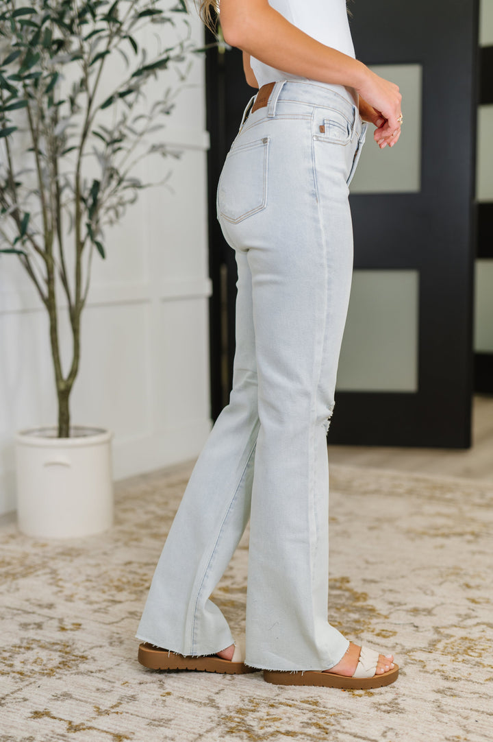 Alyse Mid Rise Destroy &amp; Fray Hem Bootcut by Judy Blue