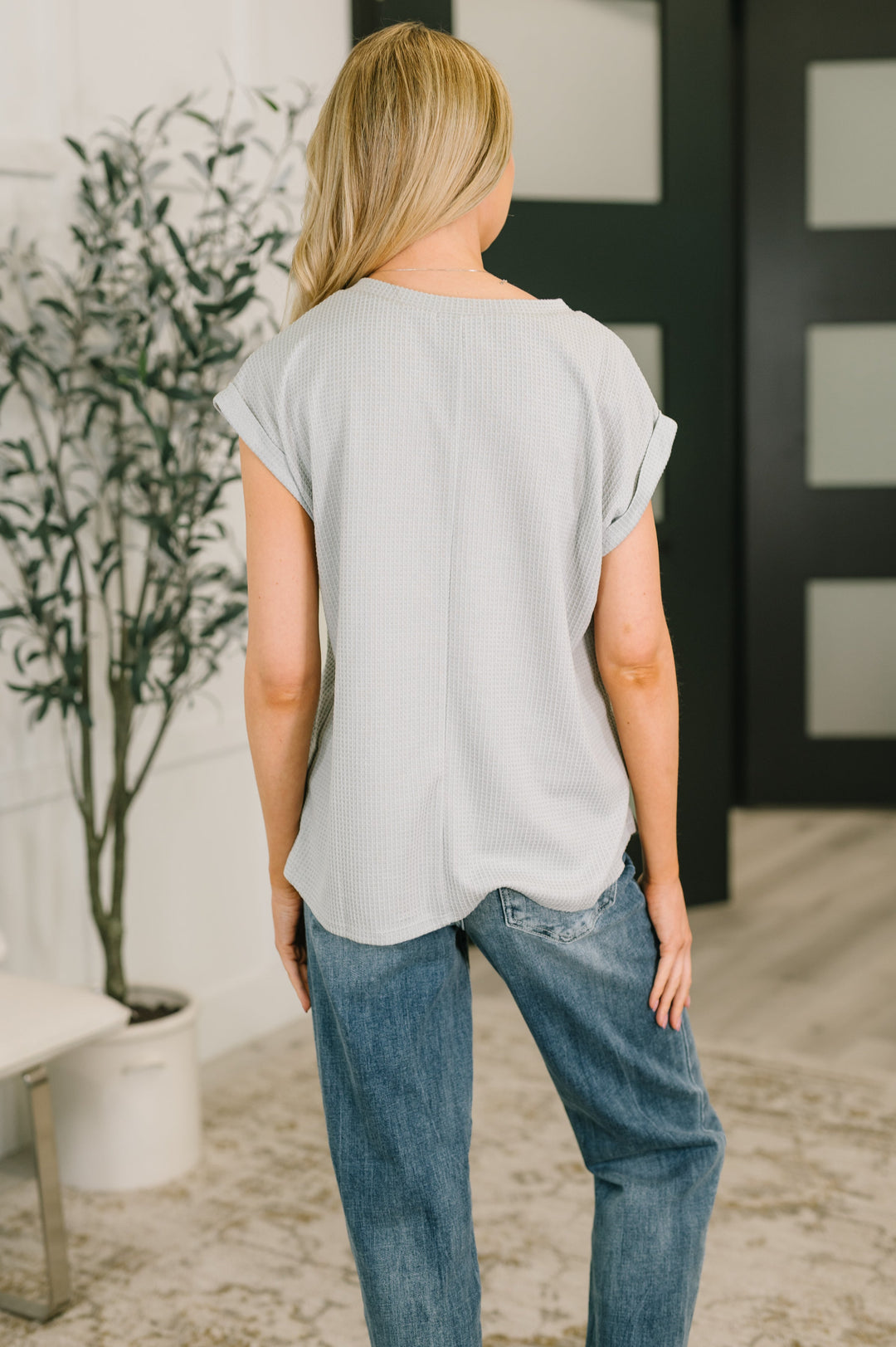 Classic Timeless V-Neck Tee in Pearl Grey - 5/18