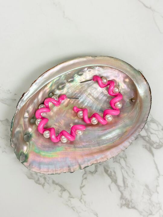 Color Coated Pearl Coil Hoop Earrings - Pink