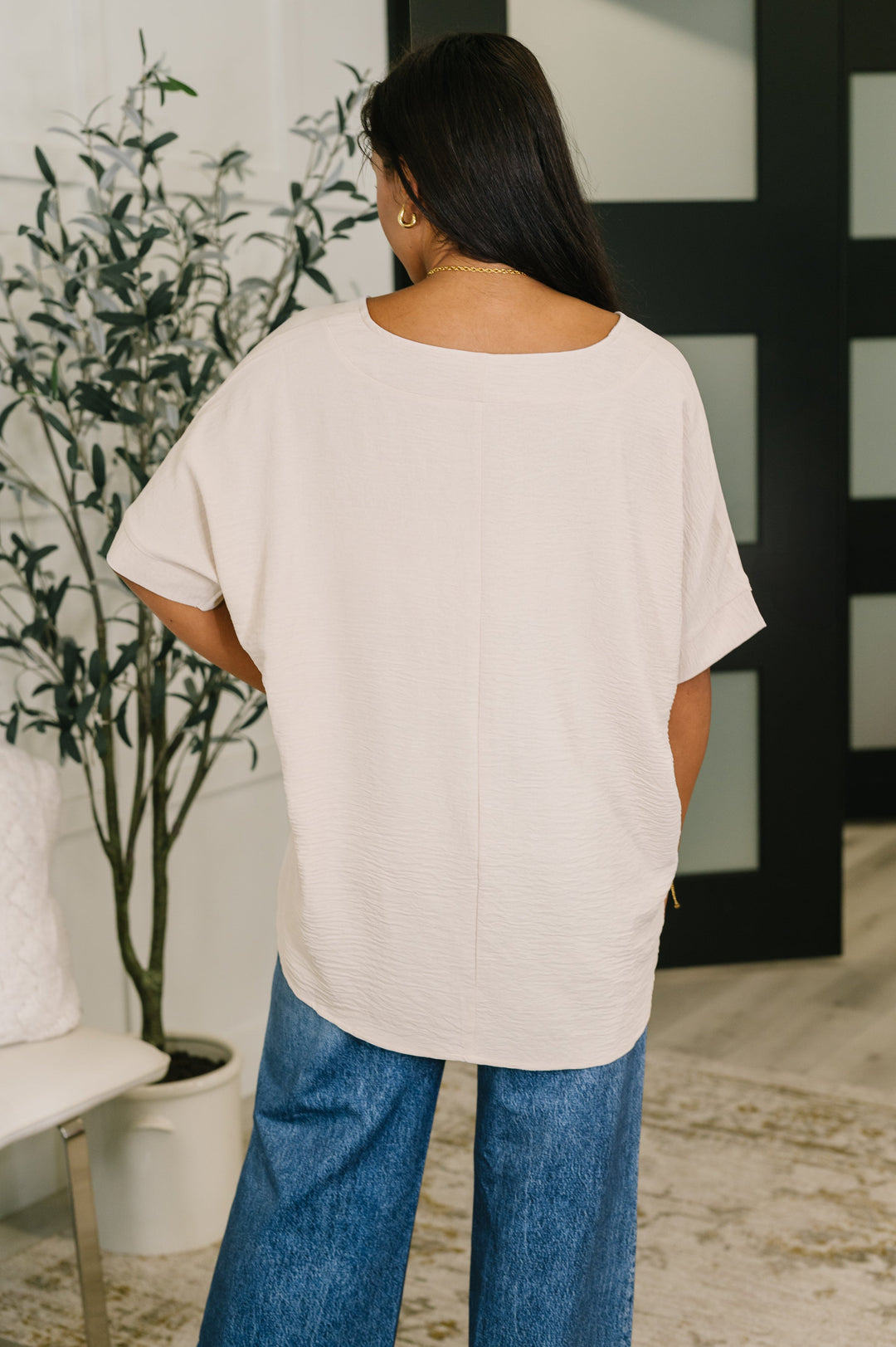 Counter Part Crinkle Woven V-Neck Top in Sand Beige - 7/9