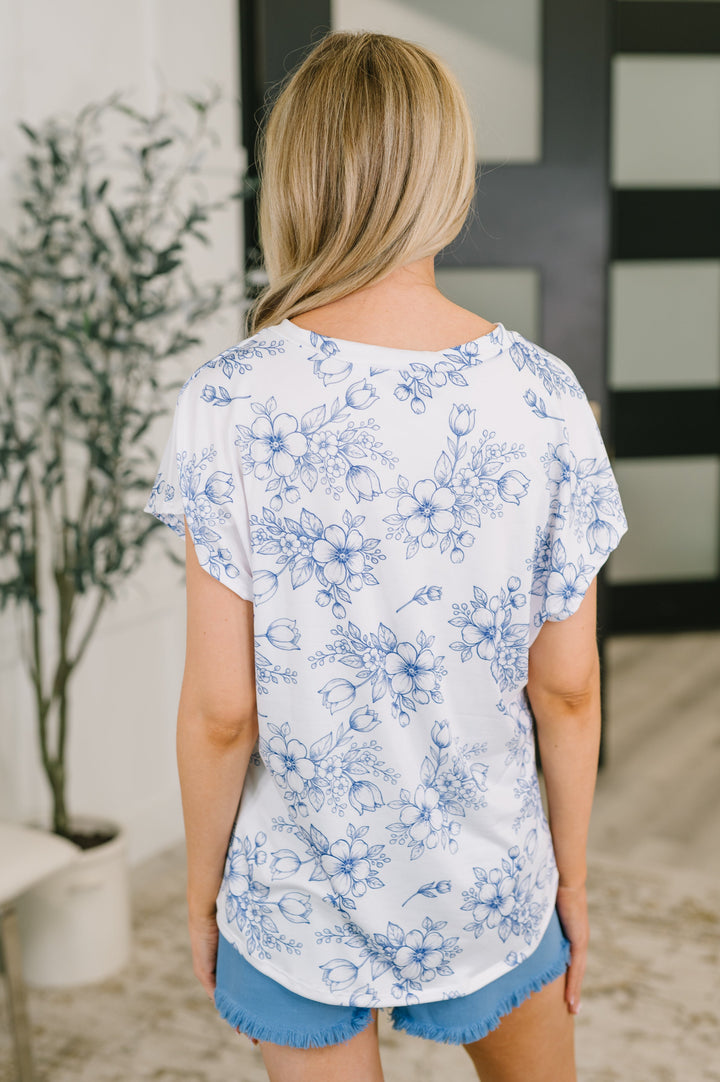 Down Right Delicate V-Neck Floral Top - 6/16