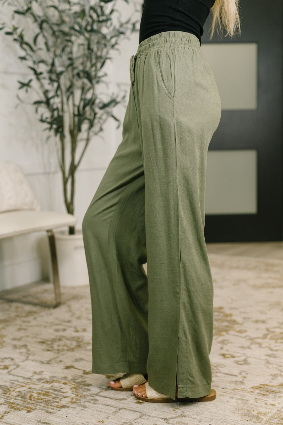 Essential Feeling Straight Leg Lounge Pants in Light in Olive - 8/5