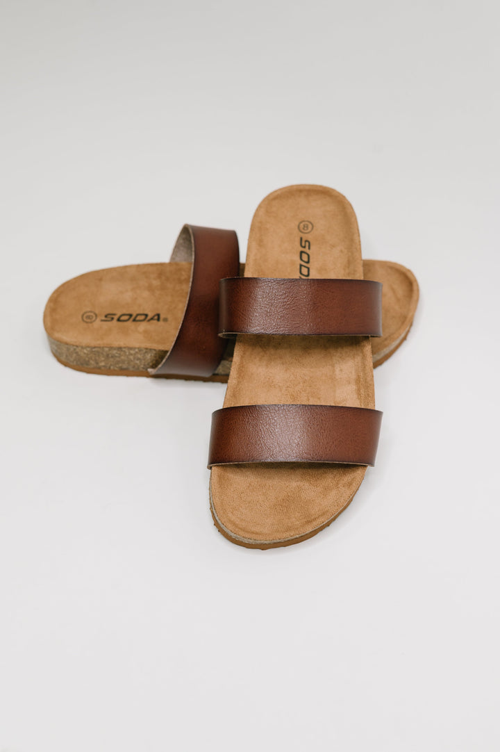 Eulee Round Toe Slip On Sandal in Light Brown - 6/2