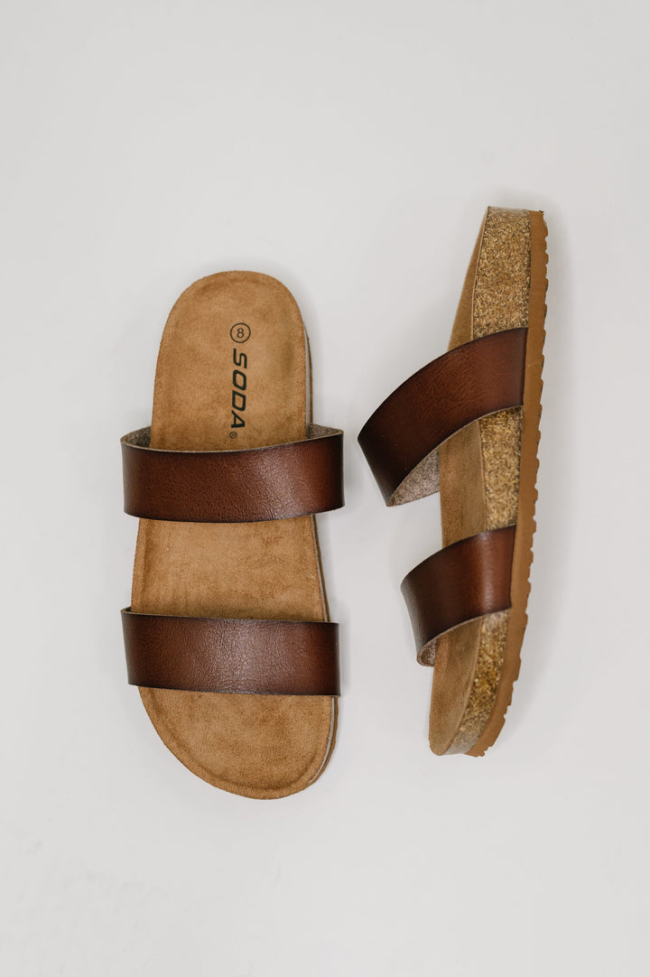 Eulee Round Toe Slip On Sandal in Light Brown - 6/2