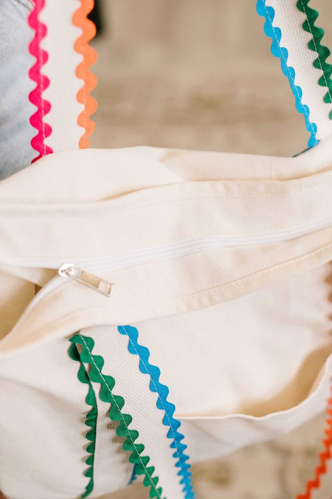 Scallop Parade Tote - 5/4
