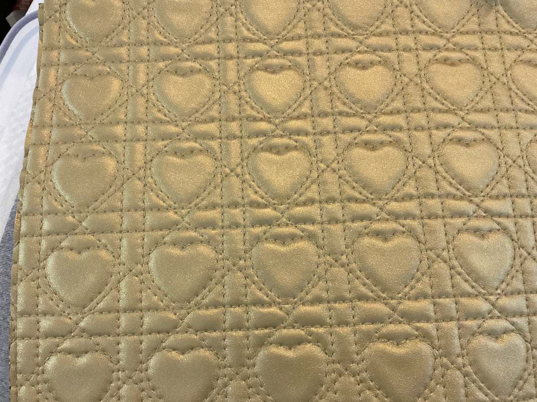 Gold Heirloom Heart Mini Top Zip Single Ladies ROUND 2 by Makeup Junkie Bags 10/5 (Ships in 4-5 Weeks)
