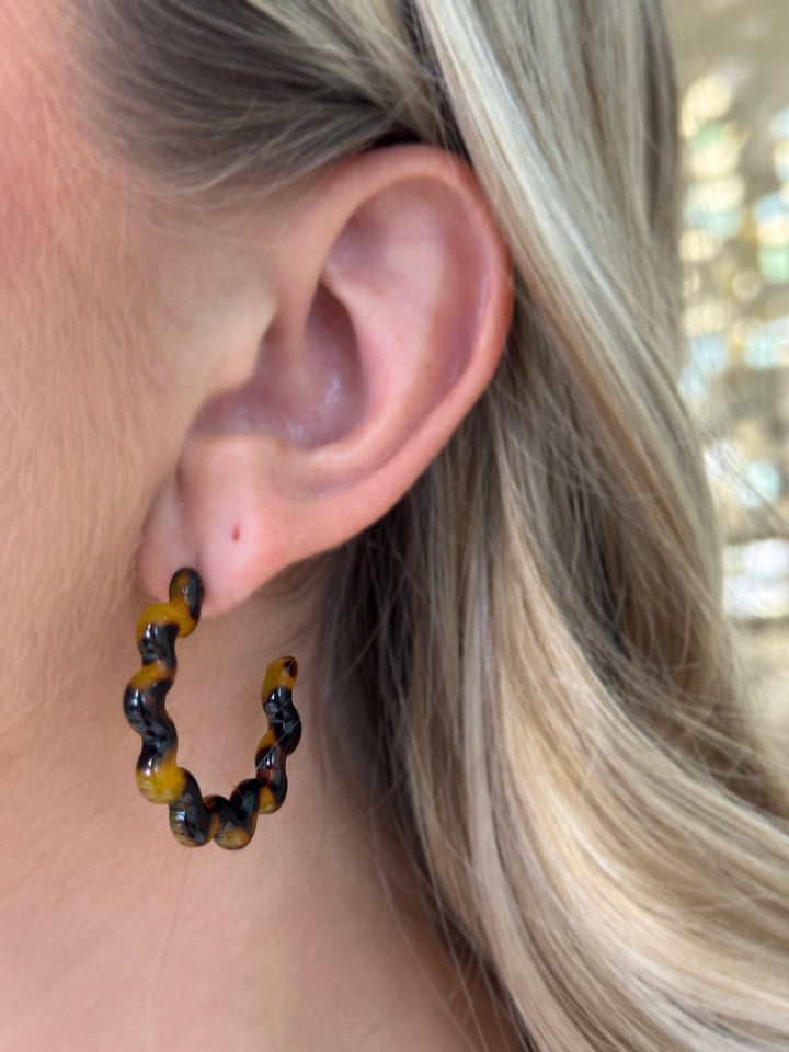 Tortoise Wavy Hoop Earrings