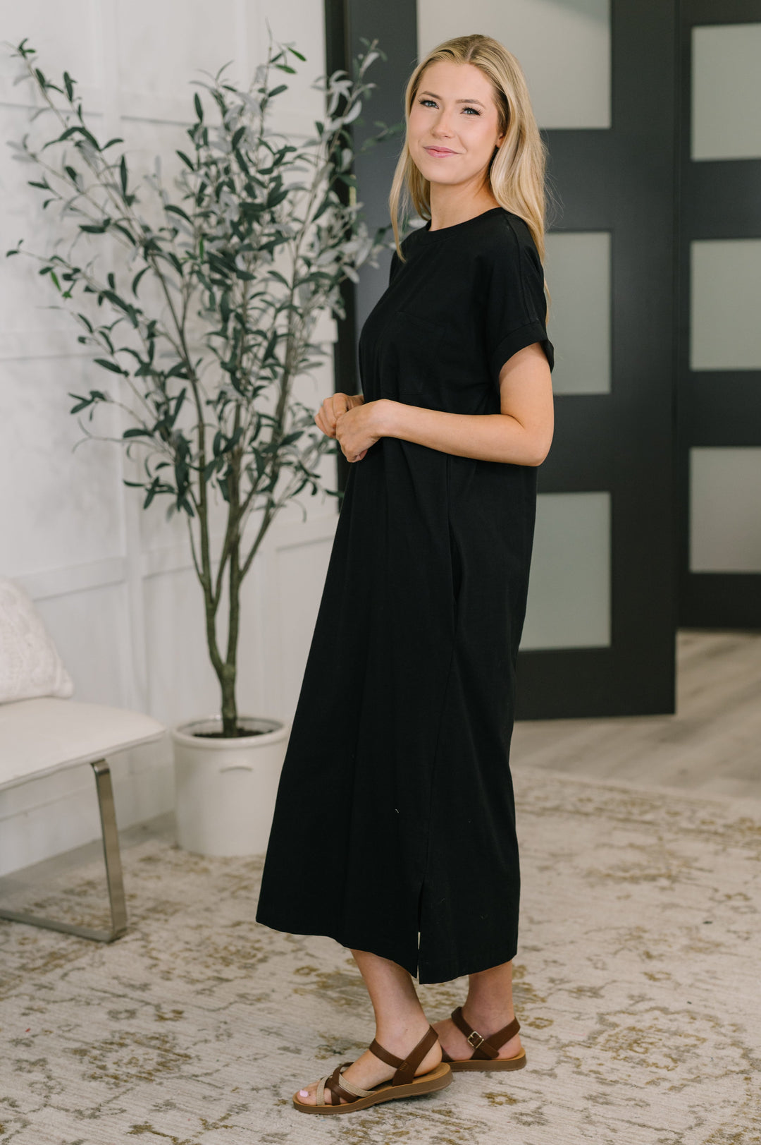Fix You Right Up Short Sleeve Midi Dress in Black - 4/1