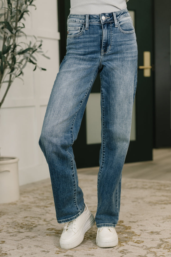 Holly Mid Rise Straight by Judy Blue