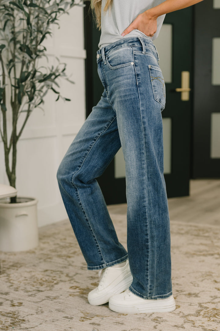 Holly Mid Rise Straight by Judy Blue