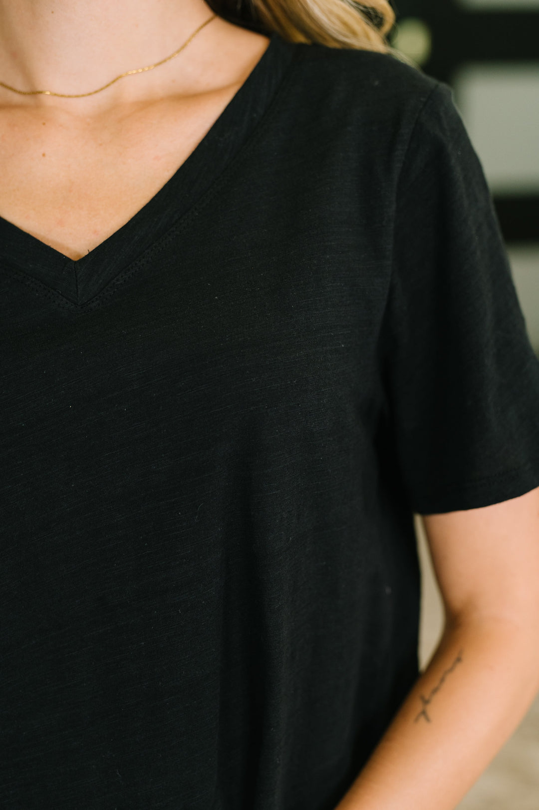 I Don't Have to Choose V-Neck Tee in Black - 7/10