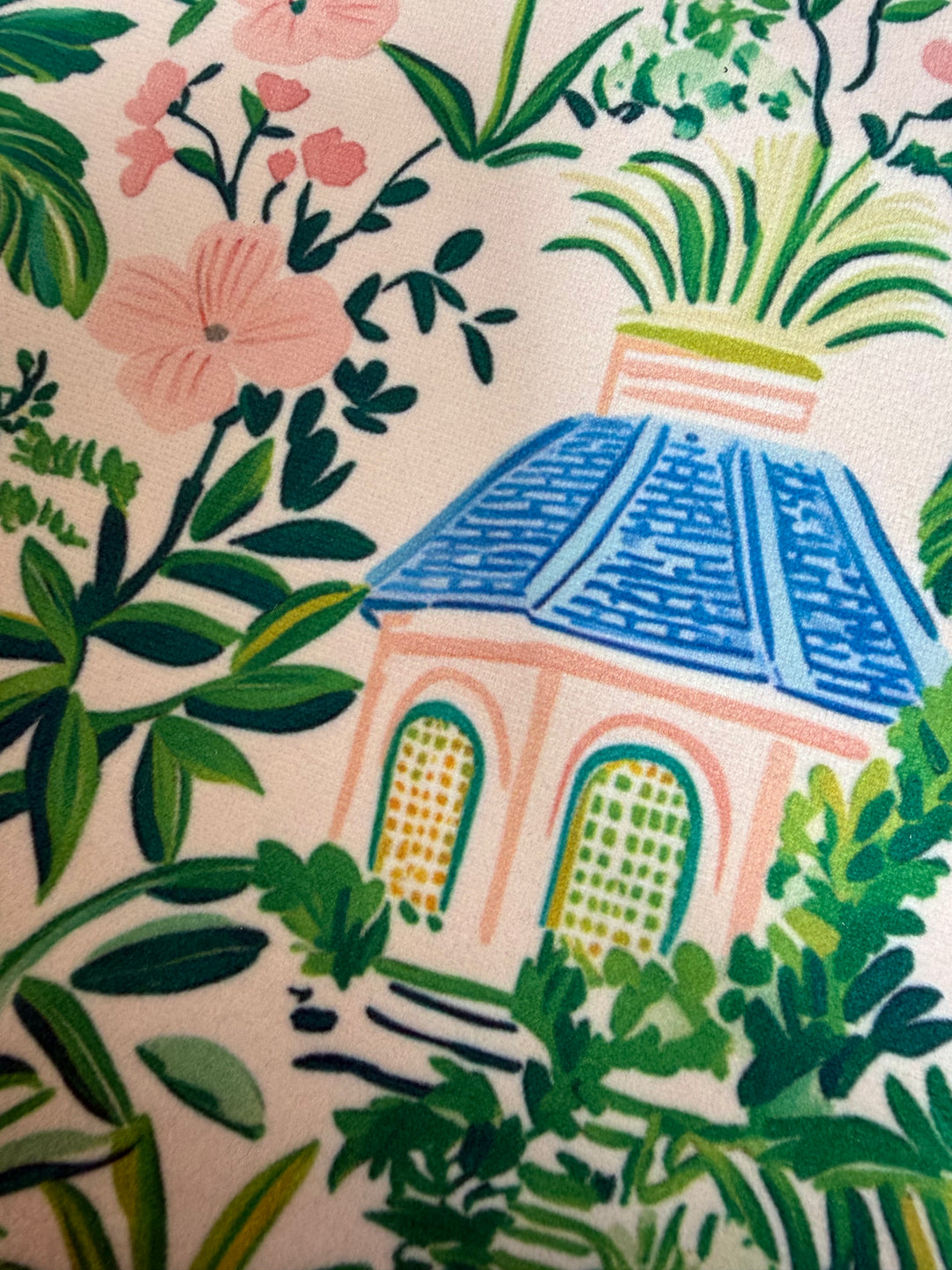 Nina's Mailer Exclusive Tropical Island Makeup Junkie Set