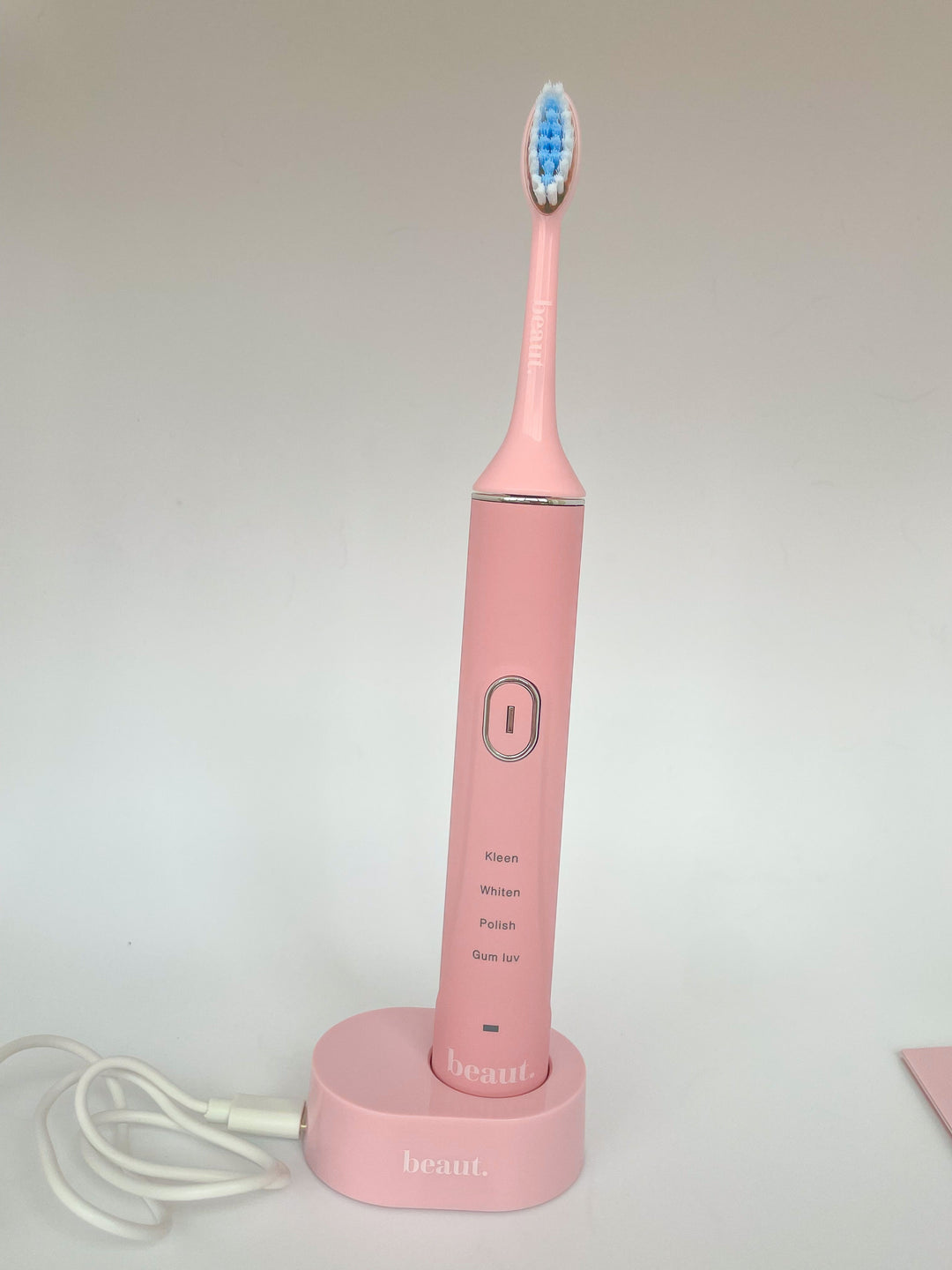 BEAUT BONANZA! smile kleen toothbrush (Ships in 2-3 Weeks)