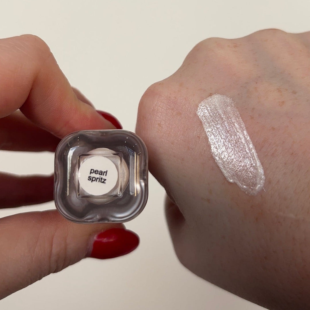 Glow Boms Luxury Liquid Highlighter by TMLL (SEPT ARRAY: Ships in 2-3 Weeks)