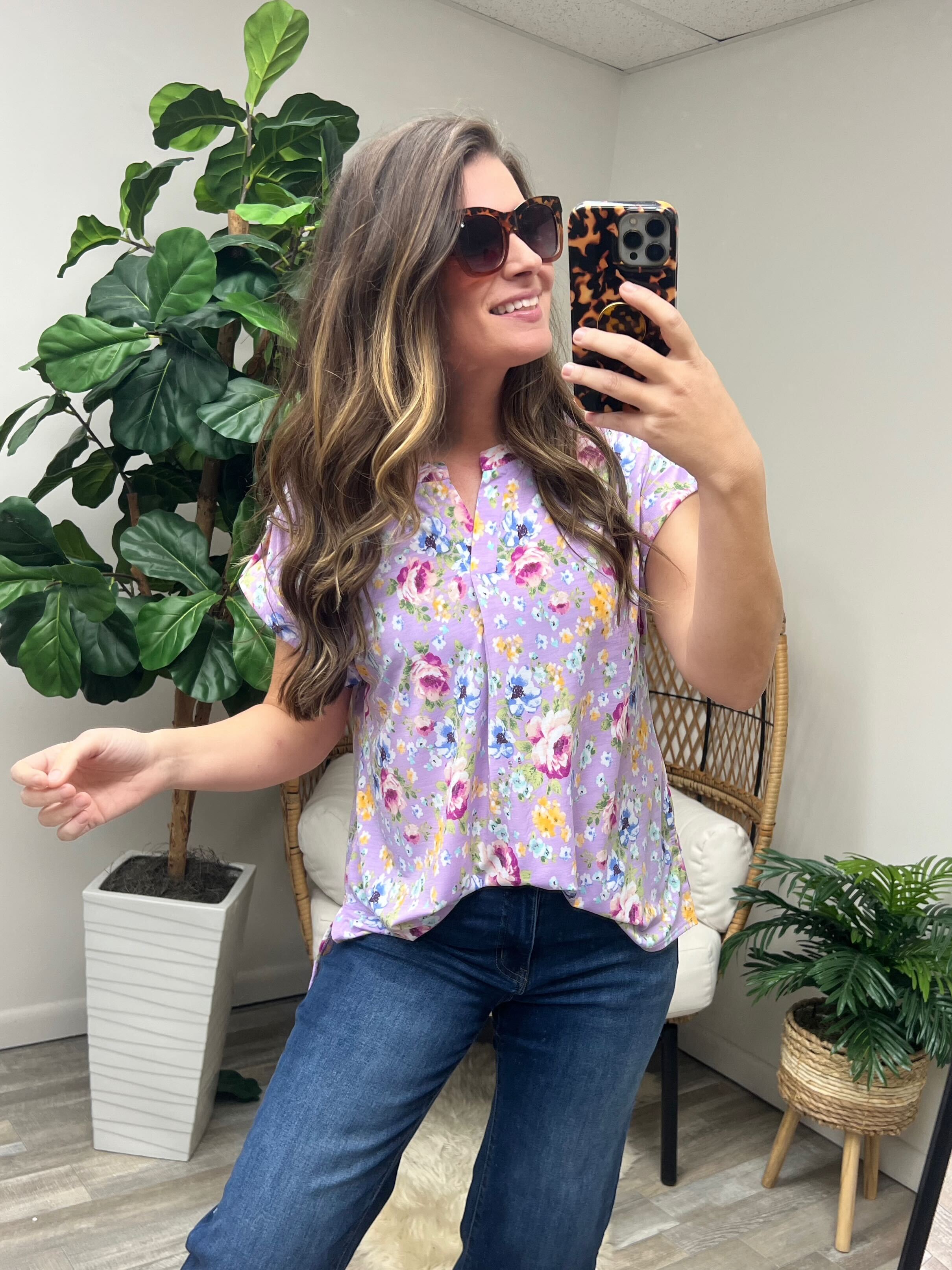 Lizzy Cap Sleeve Top in Lavender and Magenta Floral