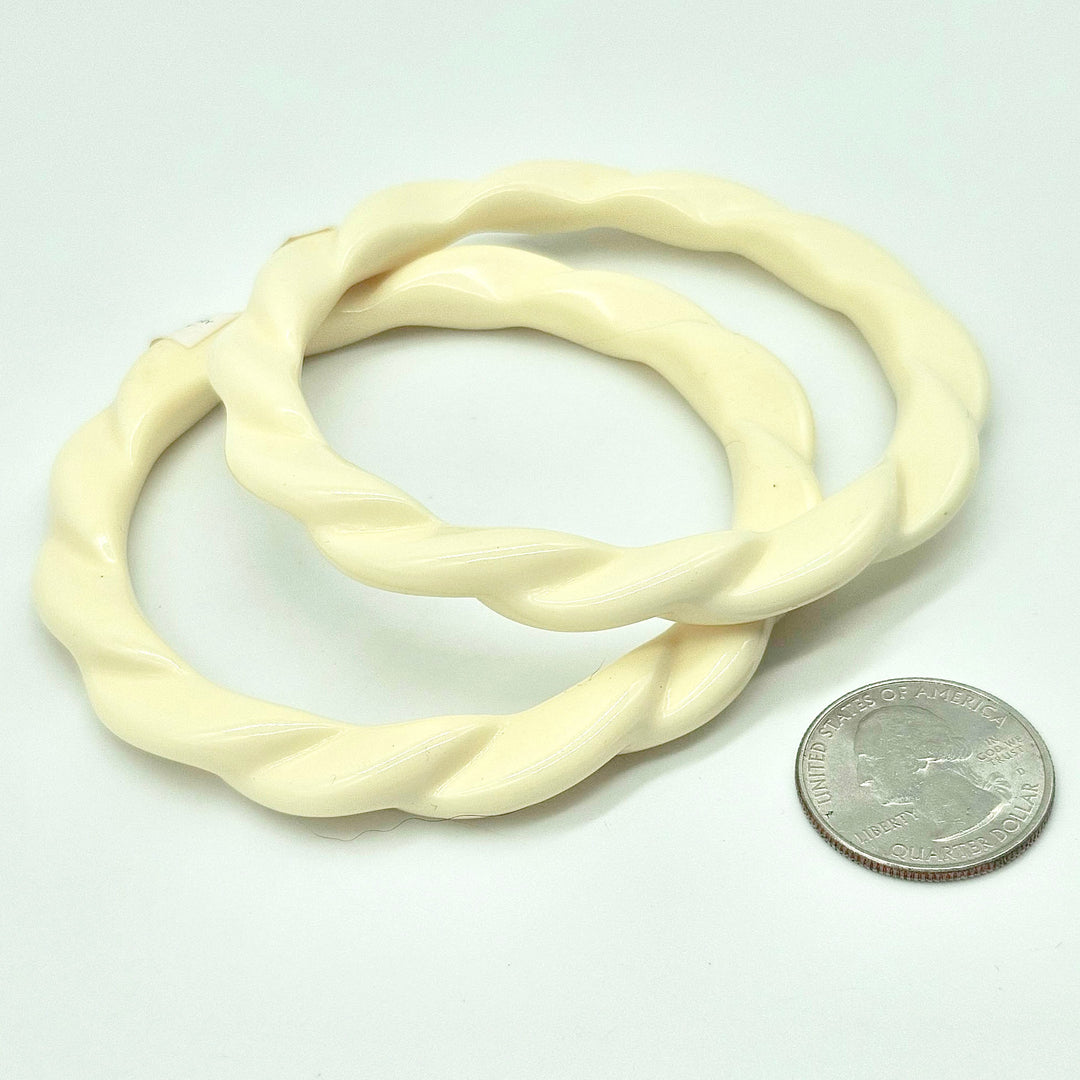 Do the Twist Bangle by Leetie Lovendale (Preorder: Ships in 2-3 Weeks)