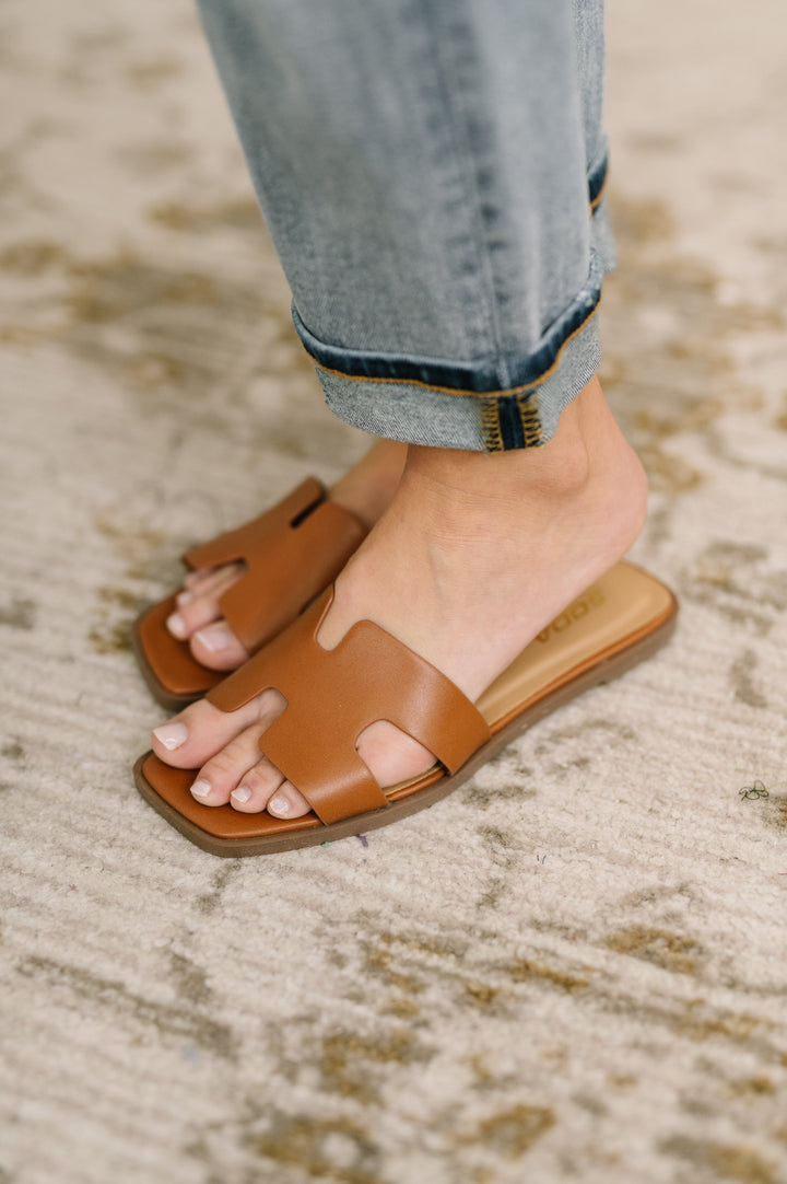 Knit Square Toe Slide on Sandal in Cognac - 7/9