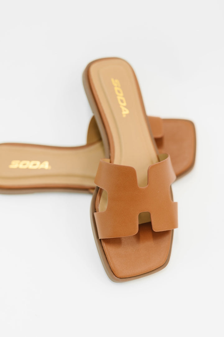 Knit Square Toe Slide on Sandal in Cognac - 7/9