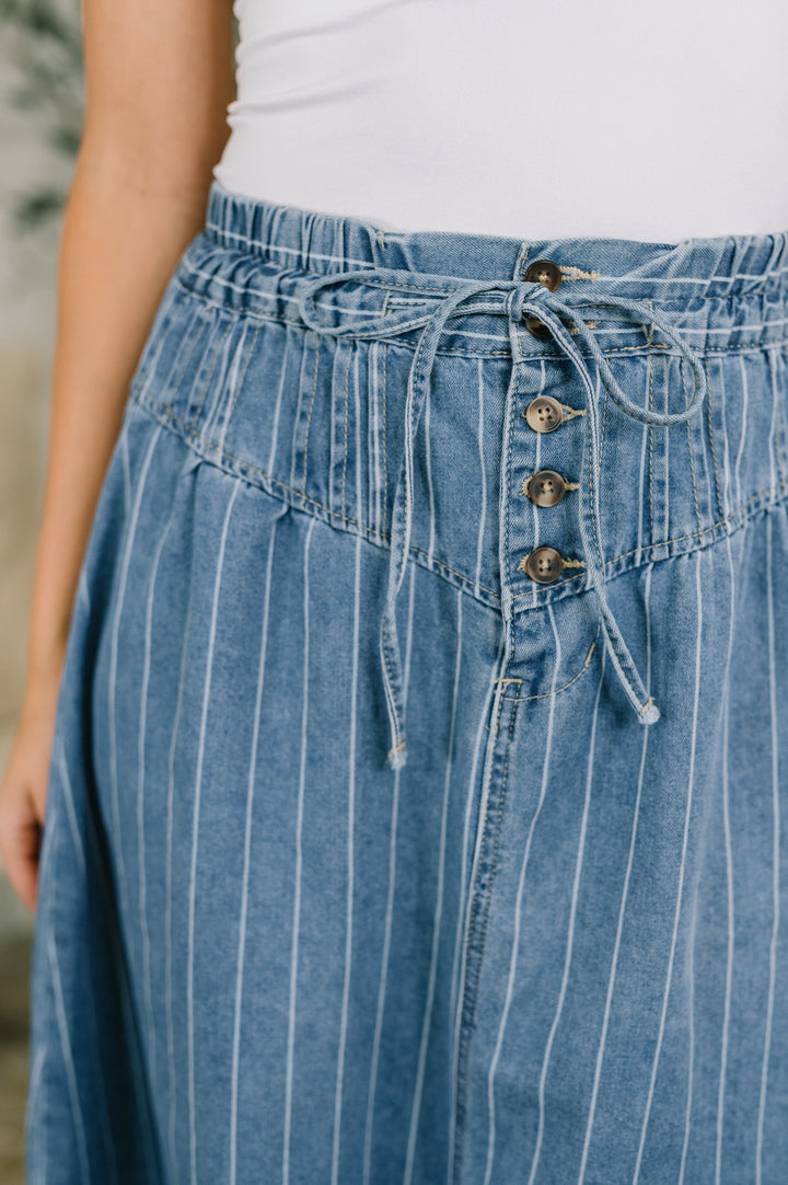Local Girl High Waisted Skirt - 8/14