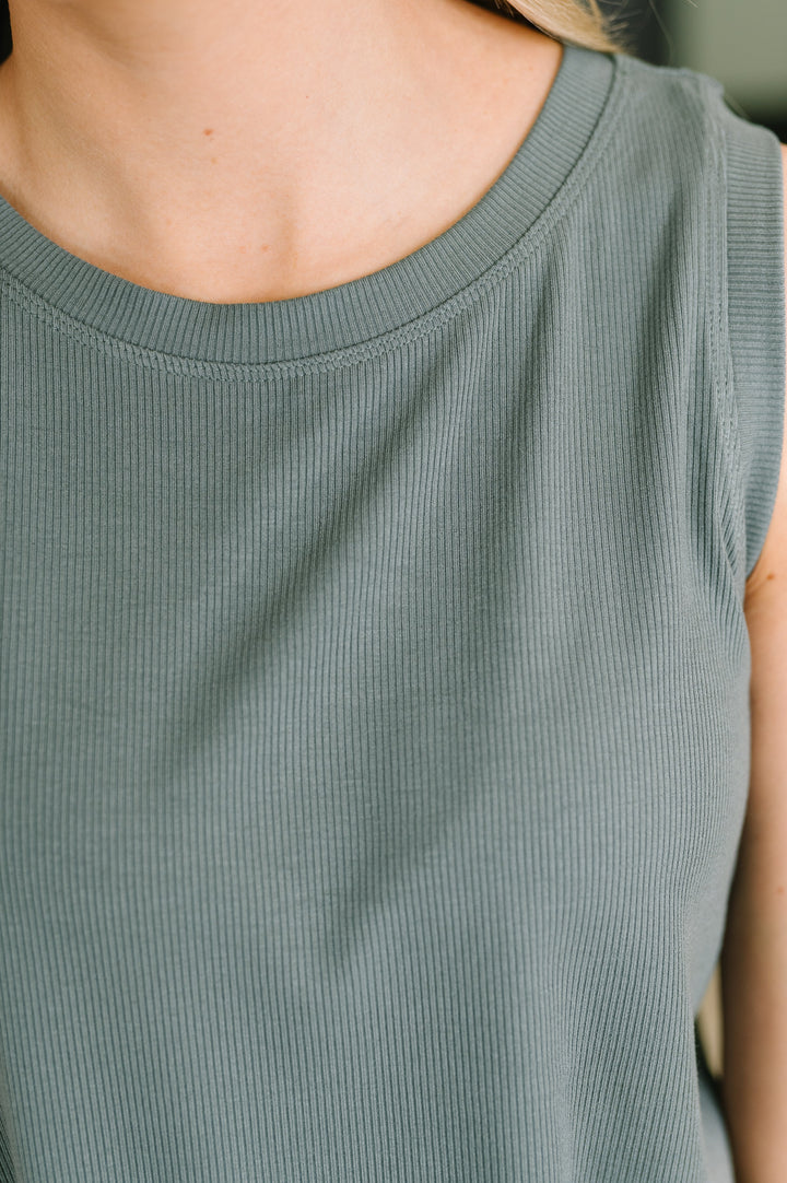 Making Moves Relaxed Tank - 8/4