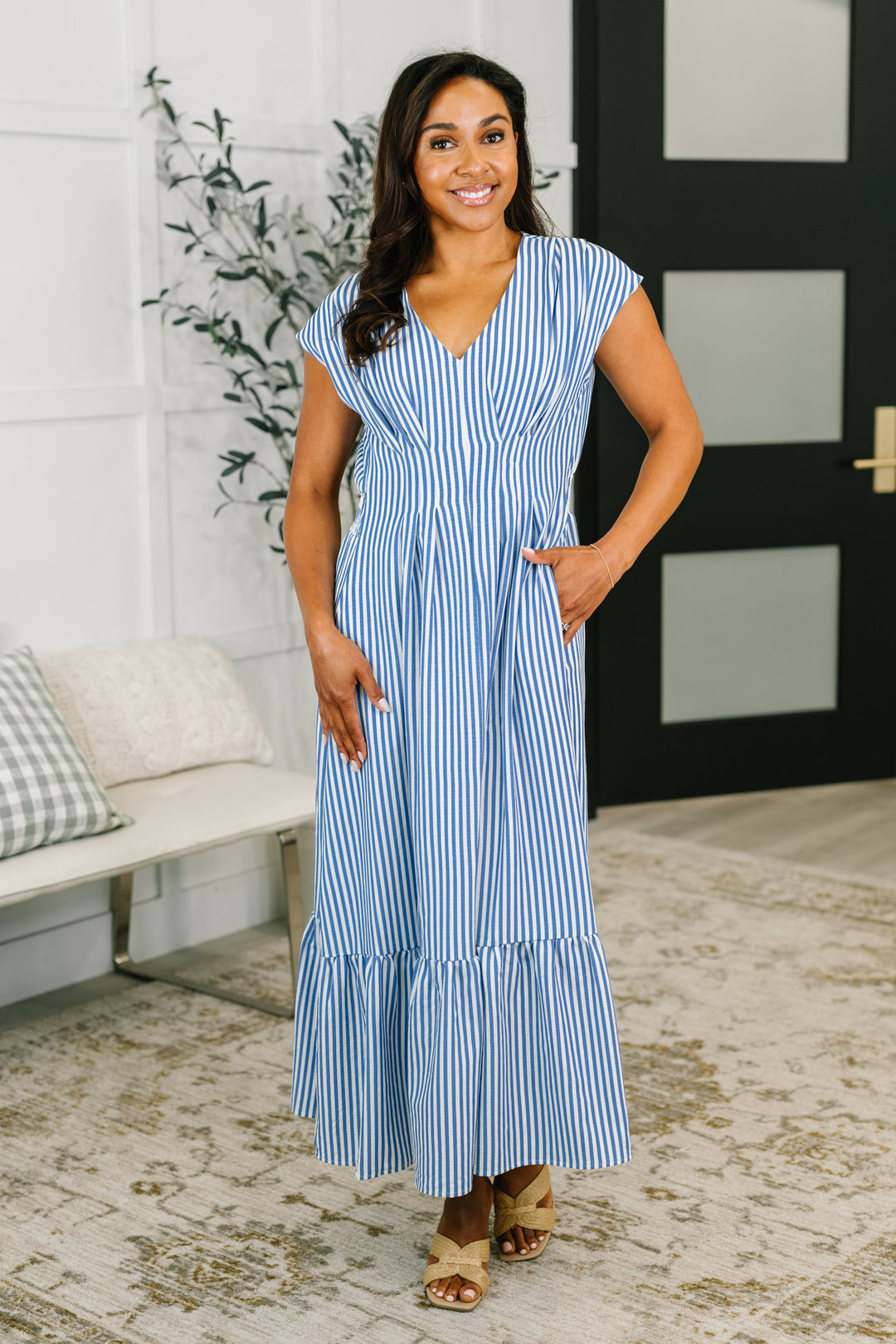 Only Chance Pleated Smock Waist Maxi Dress in Blue - 6/23
