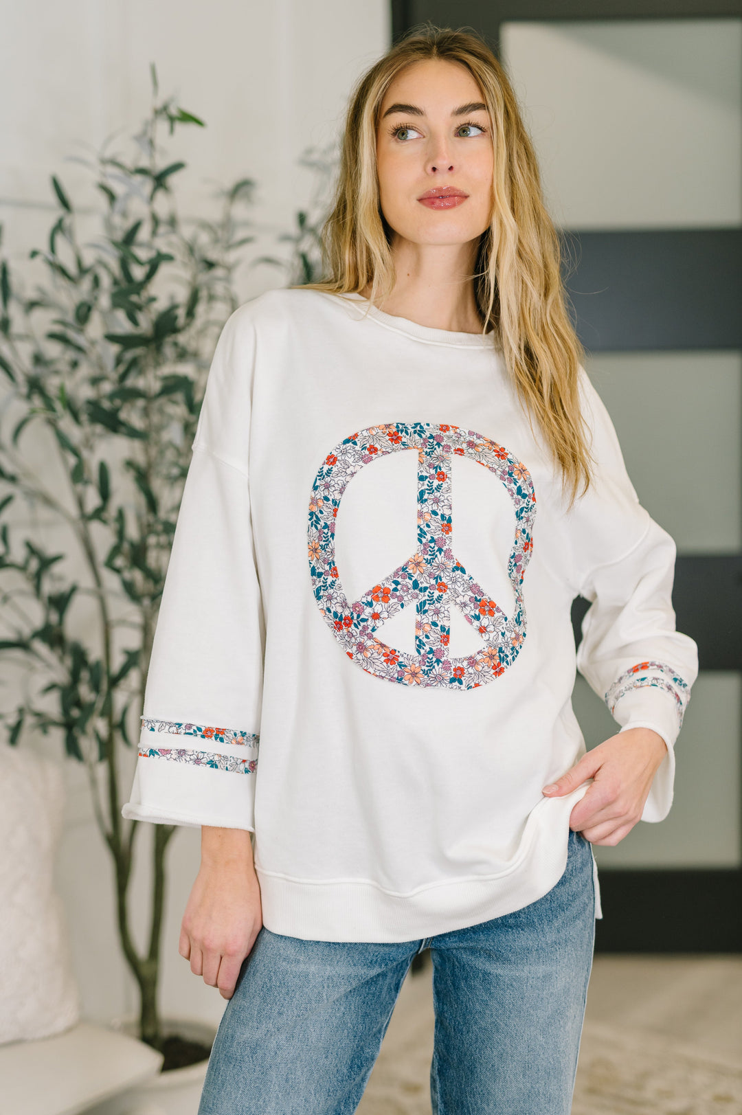 Peace, Love, and Flowers Peace Sign Top - 8/19