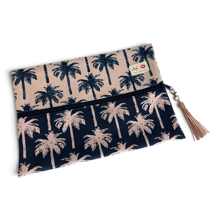Two-Faced Palm Obsessed by Makeup Junkie (Ready to Ship)