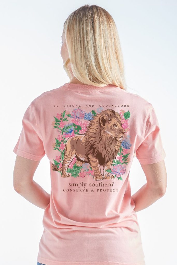 'Be Strong And Courageous' Lion Tracking Tee by Simply Southern