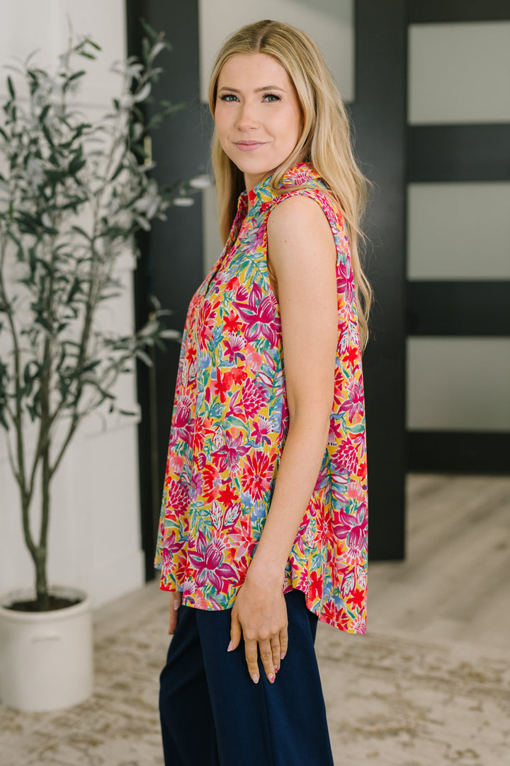 Sea Spray Collared Sleeveless Top in Island Bloom - 4/20