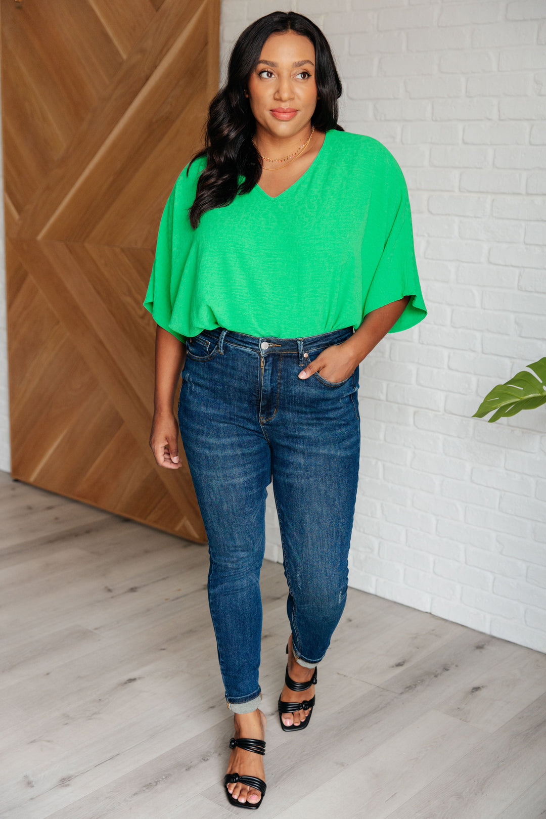 Set the Expectation V-Neck Top - 5/7