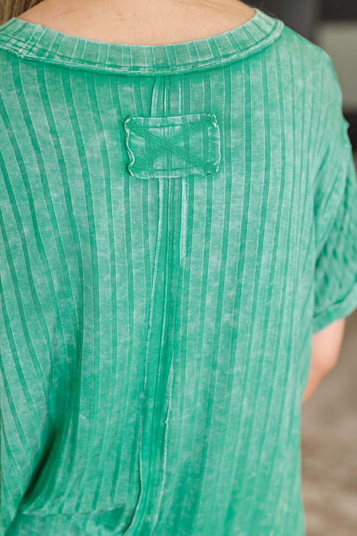 Sunday's Bestie Mineral Wash Top in Kelly Green - 4/23