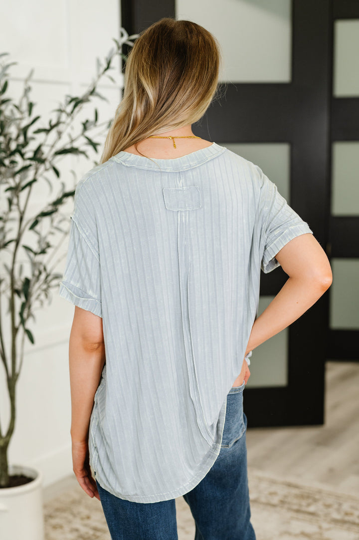 Sunday's Bestie Mineral Wash Top in Light Grey - 4/23