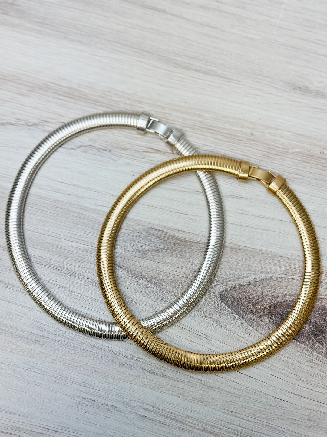 Omega Textured Collar Necklace - Gold