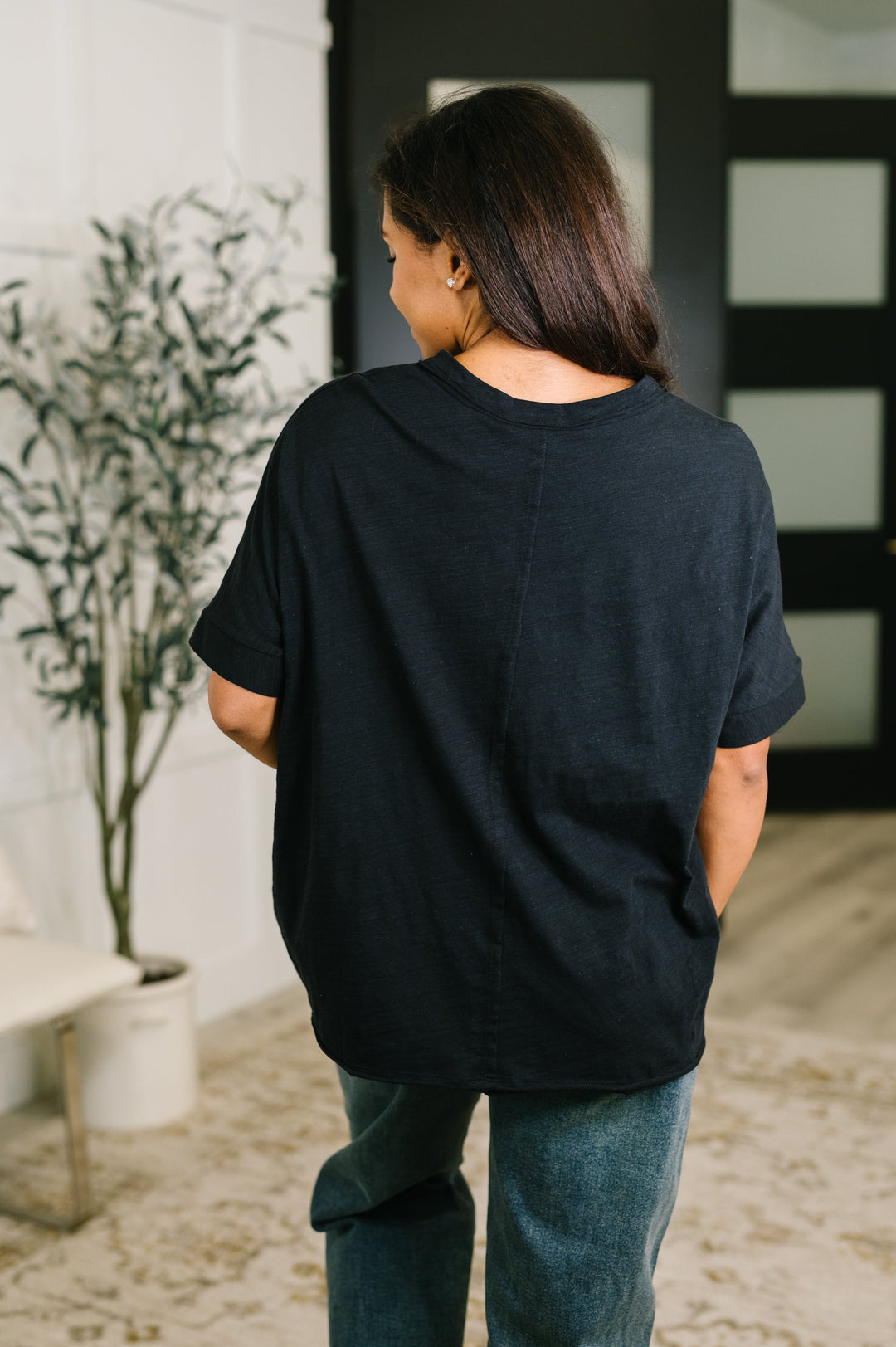 The Layback Relaxed Basic Tee in Black - 7/24