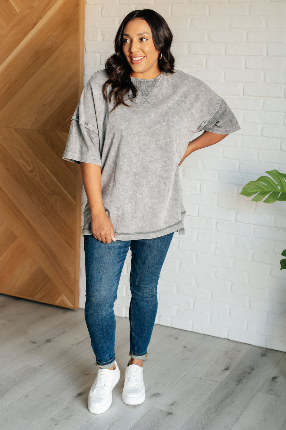 Unbothered Mineral Wash Top in Grey - 6/15