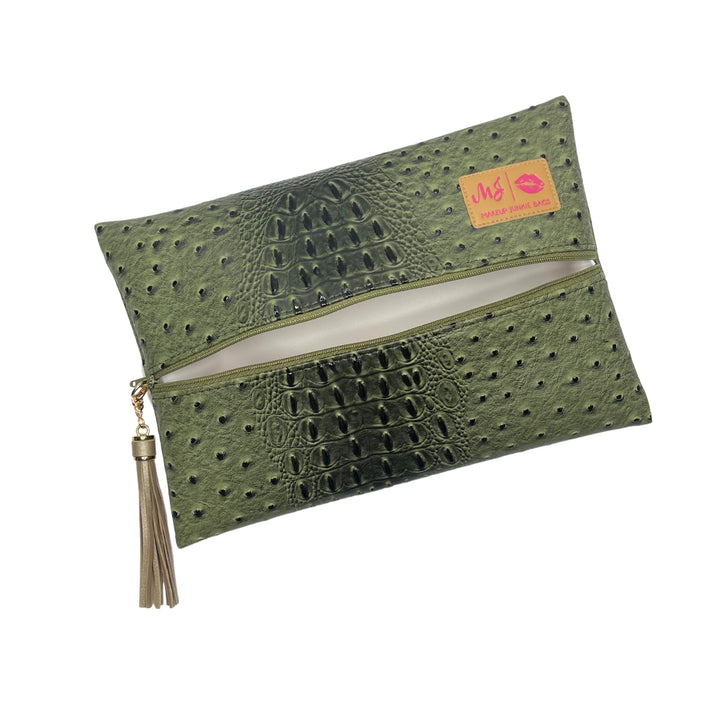 Dune Olive by Makeup Junkie (Ships in 3-4 Weeks)