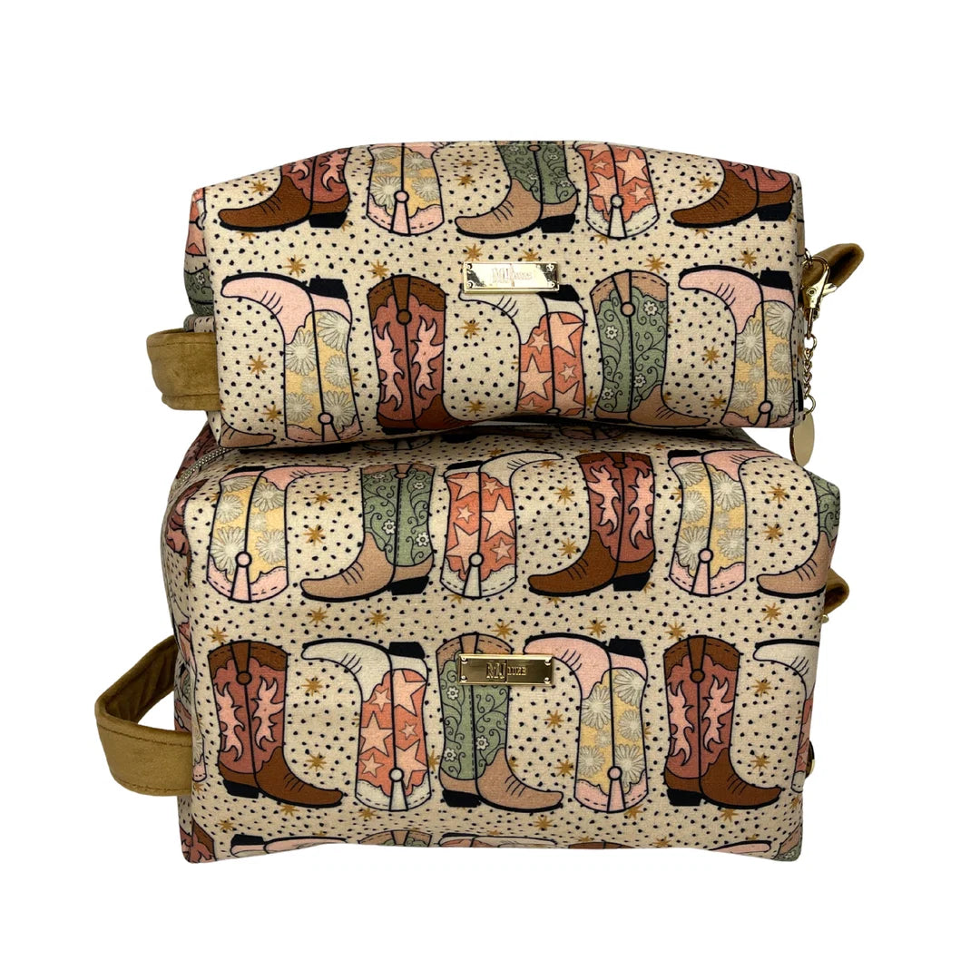 Kicker Bobbie Bags by Makeup Junkie (Ships in 3-4 Weeks)