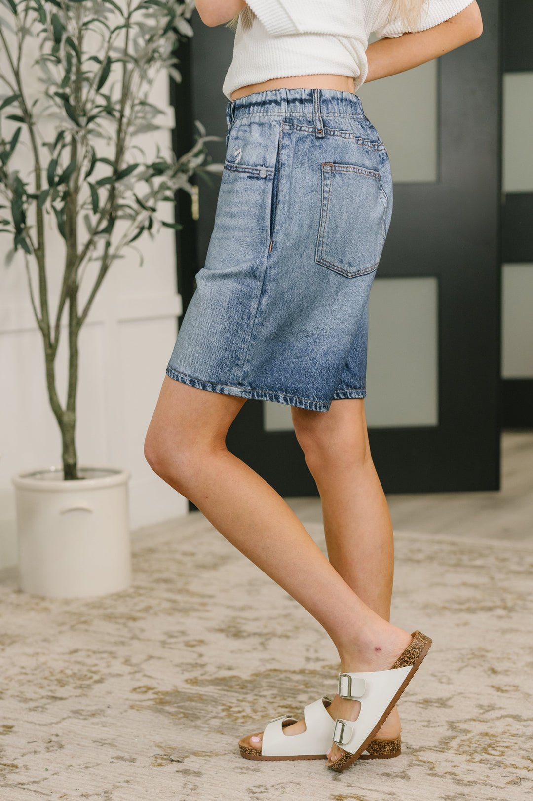 Zenim Printed High Waisted Shorts in Classic Denim - 4/7