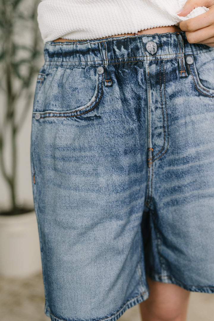Zenim Printed High Waisted Shorts in Classic Denim - 4/7