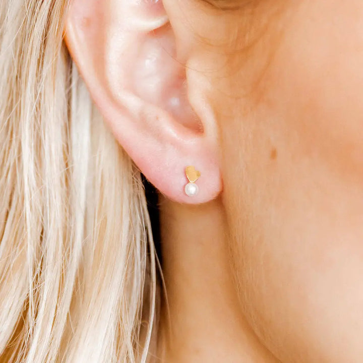 Screwback Stud Earrings - Heidi Pearl Heart By Linny Co