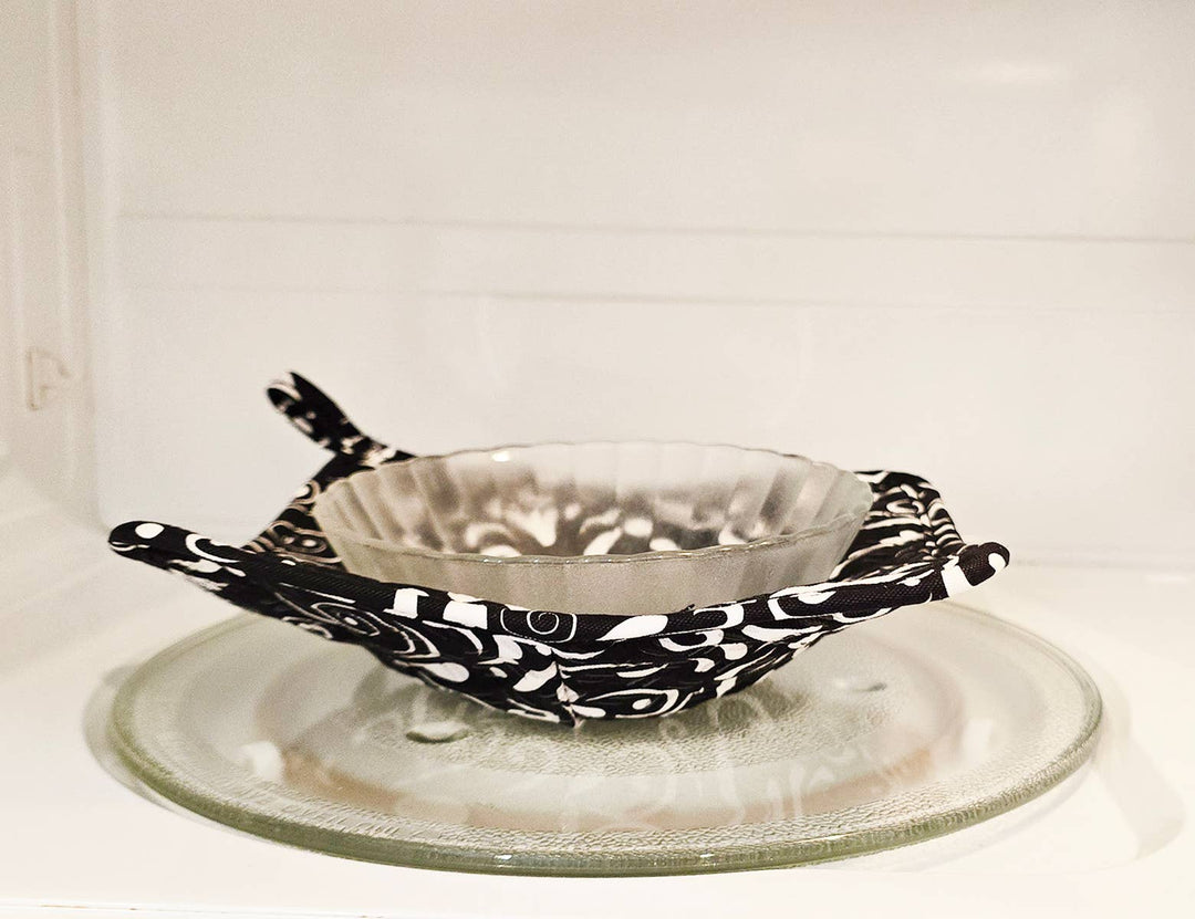 Swirly Gate Black Silli Bowl Cozy