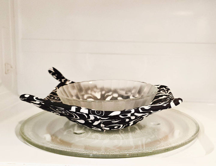 Swirly Gate Black Silli Bowl Cozy