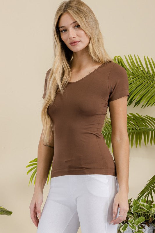 Seamless Reversible V-Neck Short Sleeve Top - Coffee by Yelete